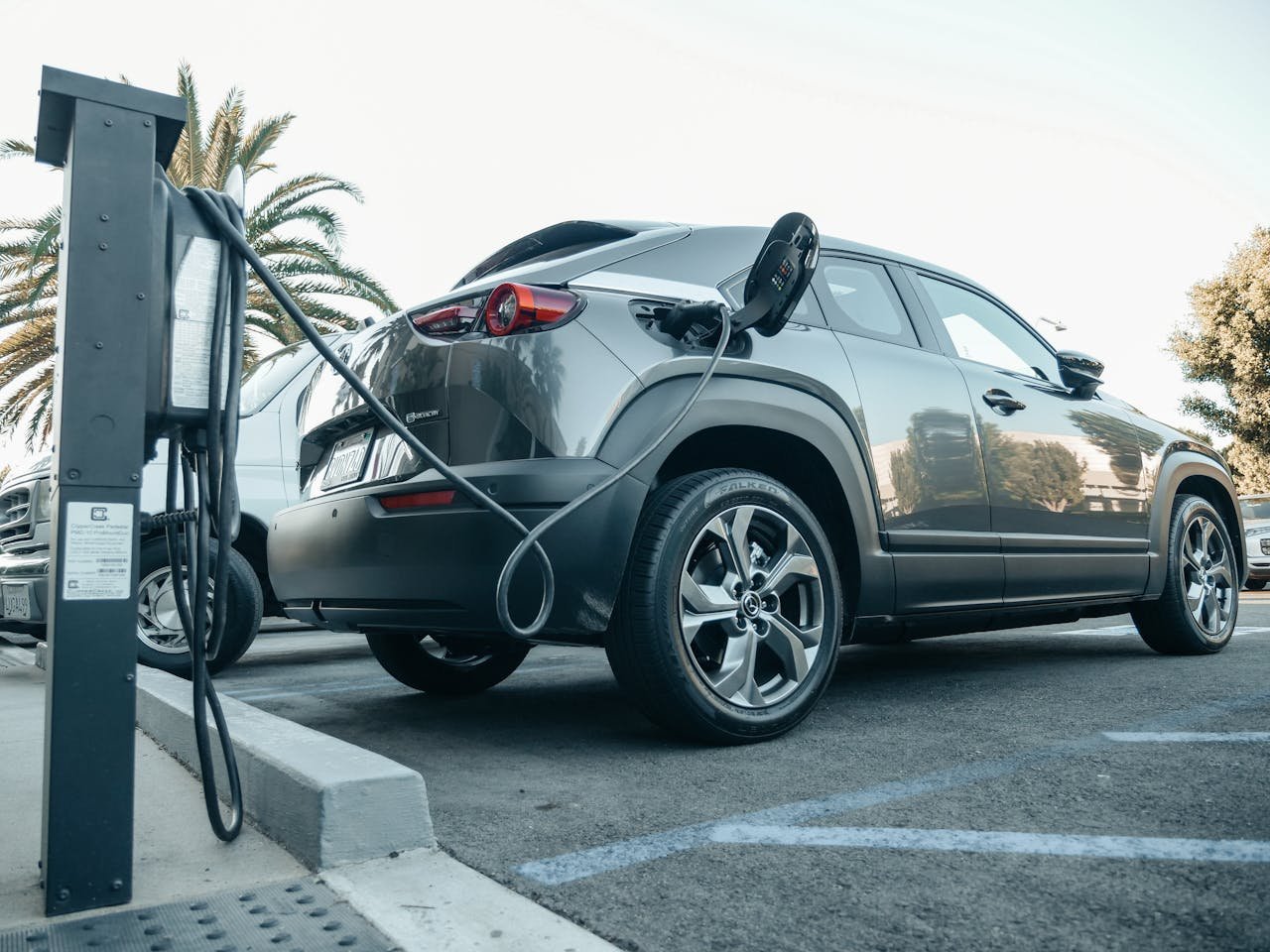 Advantages of Electric Vehicles-01